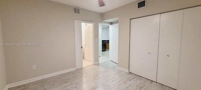 Building Photo - 471 NE 25th St