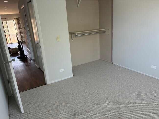 Building Photo - 576 Greystone Ln