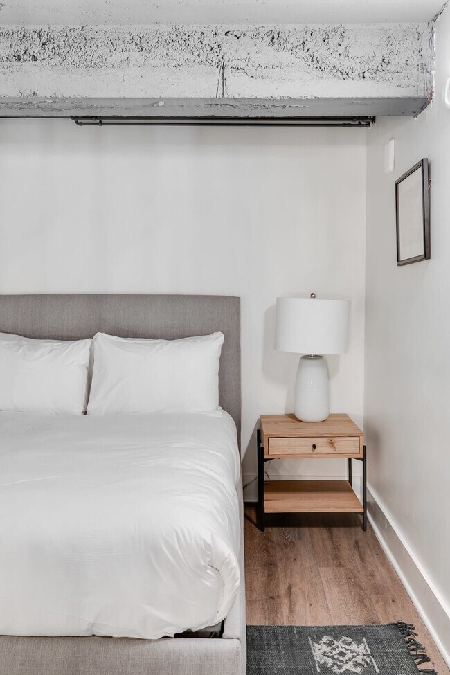 Building Photo - 150S S Independence Mall W