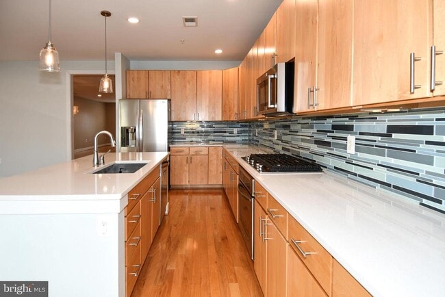 Building Photo - 2305 Main Line Blvd