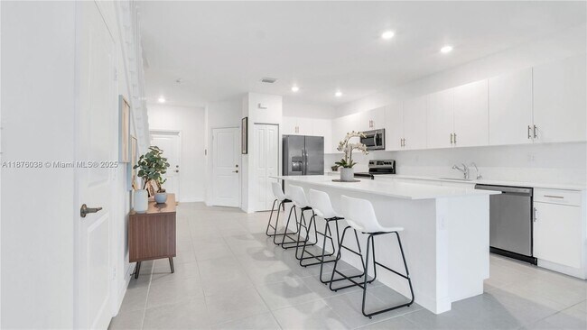 Building Photo - 25564 SW 108th Ave