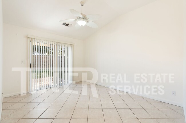 Building Photo - 2424 Julliard Cir