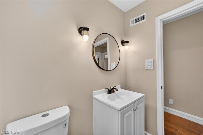 Building Photo - 4874 E 95th St