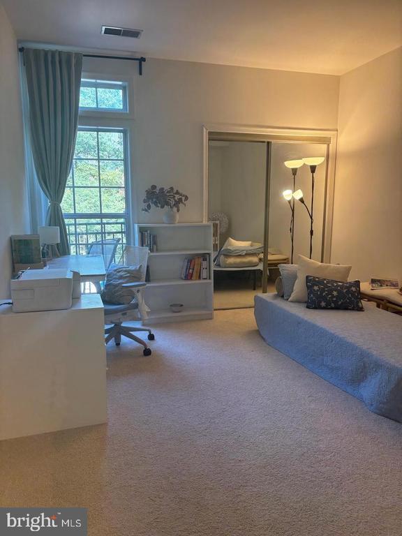 Building Photo - 1334 Garden Wall Cir