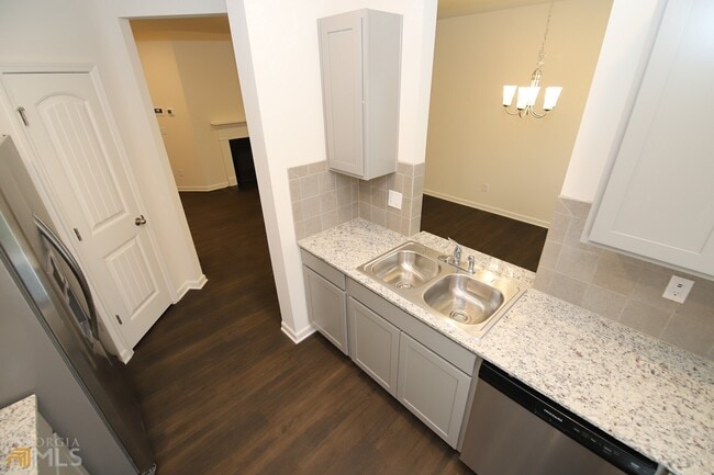 Building Photo - 85 Chastain Cir