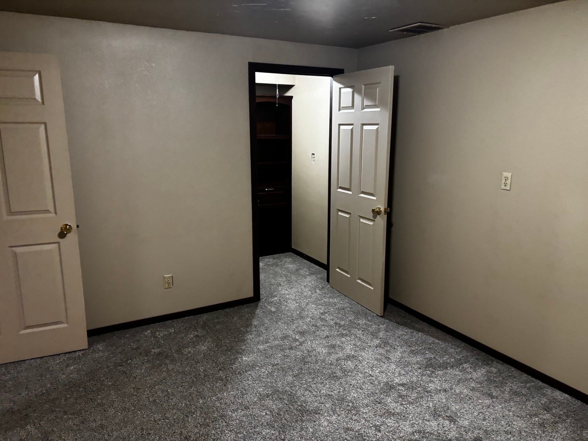 Building Photo - 3310 Saint Johns Ave