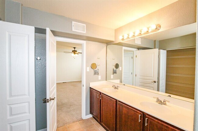 Building Photo - 4110 Mather