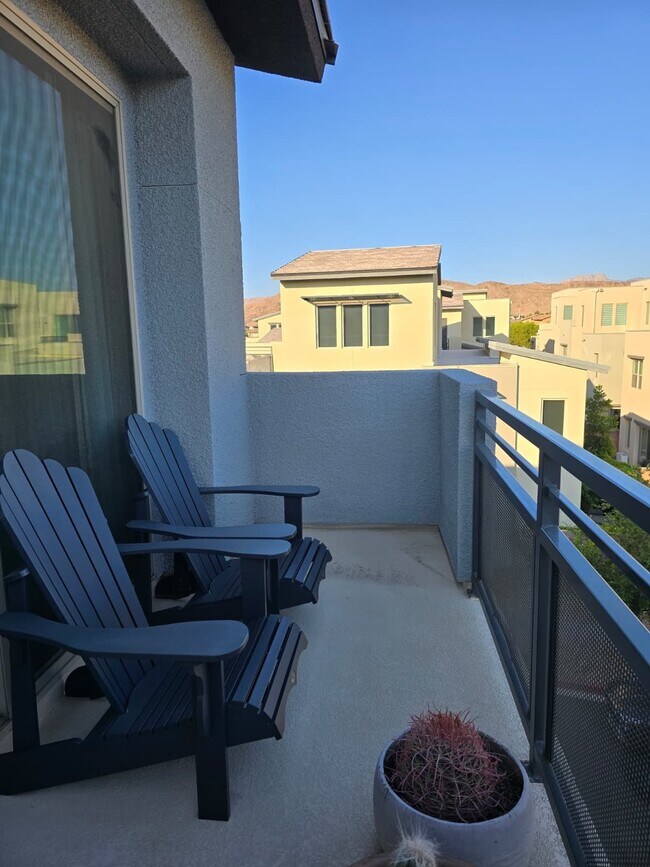 Building Photo - 11272 Gravitation Dr