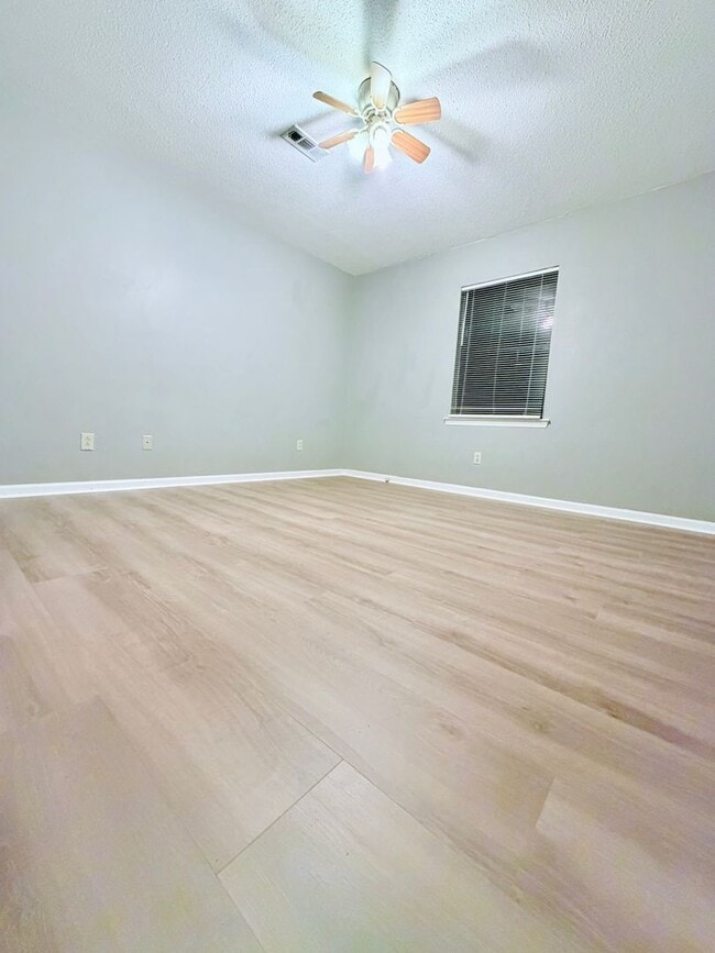 Building Photo - 1210 West End Ave