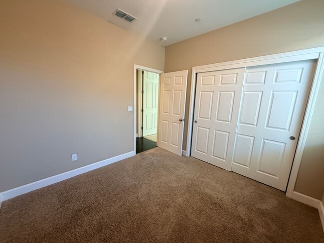 Building Photo - 1587 Manzanita Way