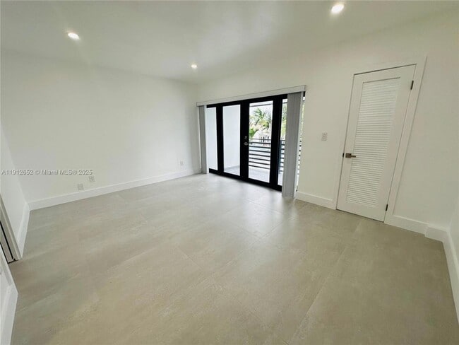 Building Photo - 7157 W 19th Ct