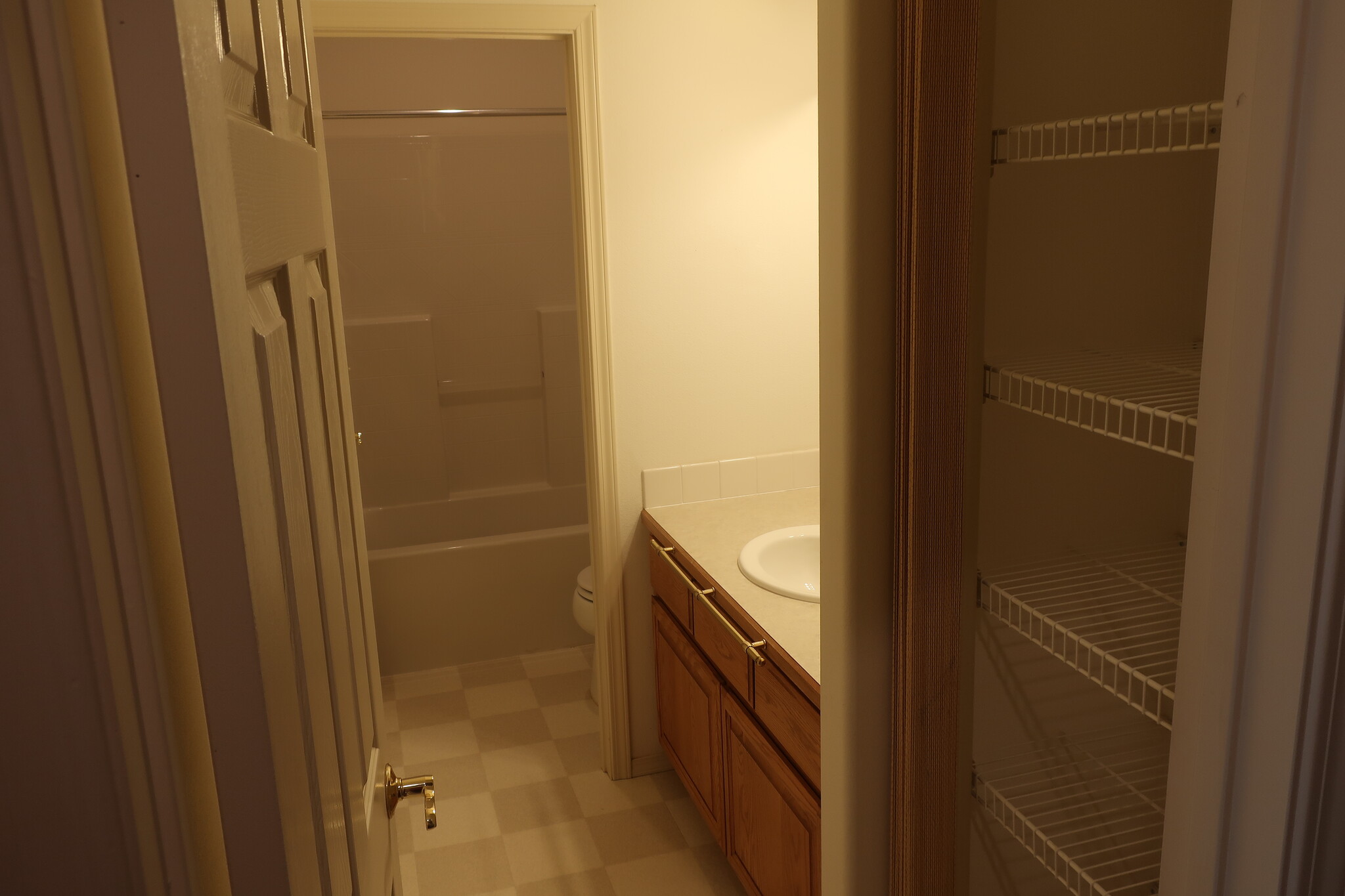 Building Photo - 466 Lower Daniels Dr