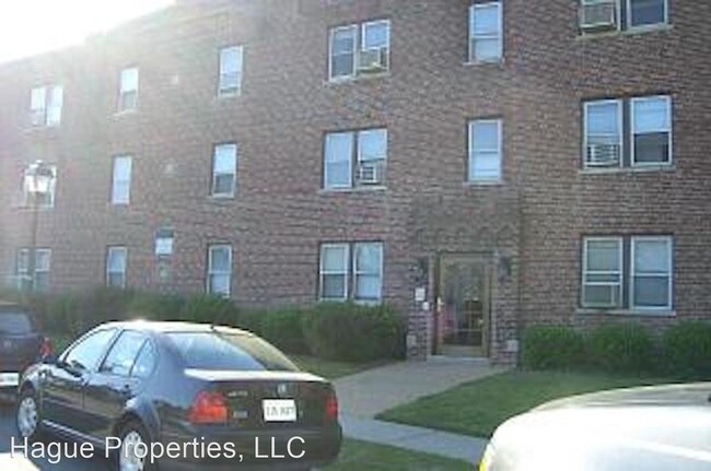 Primary Photo - 4911 Newport Ave