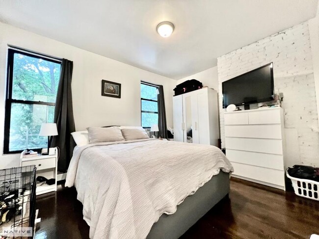 Building Photo - 3 bedroom in Brooklyn NY 11222