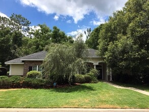 Building Photo - A Must See Cobblefield Beauty!