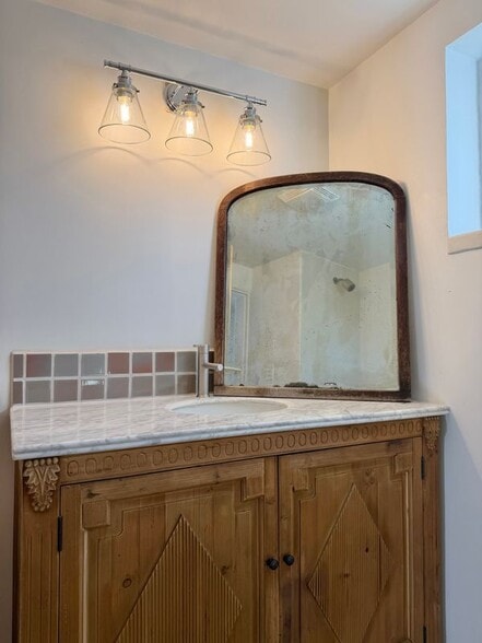 Building Photo - 408 Liebert St