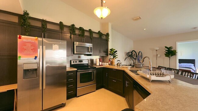 Building Photo - 5811 NW 57th Ave
