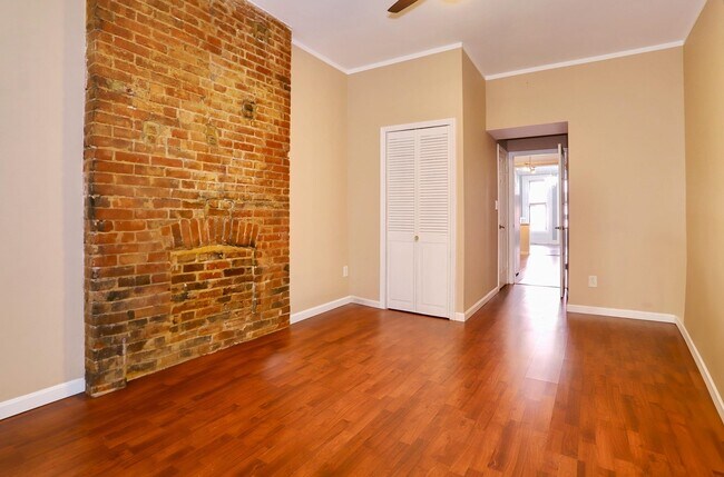 Building Photo - 291 8th St