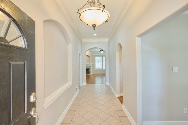 Building Photo - 13313 Enchanted Way