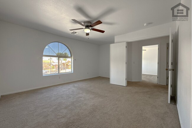Building Photo - 11595 W Holly St