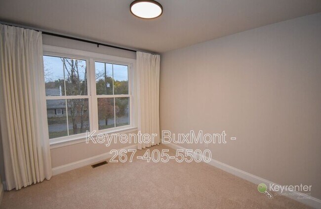 Building Photo - 320 Schadle Rd