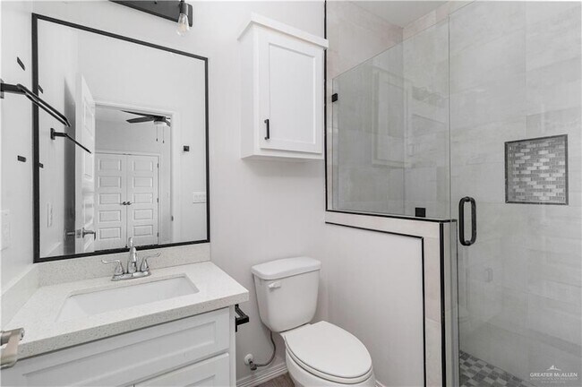 Building Photo - 1511 Playa Dr