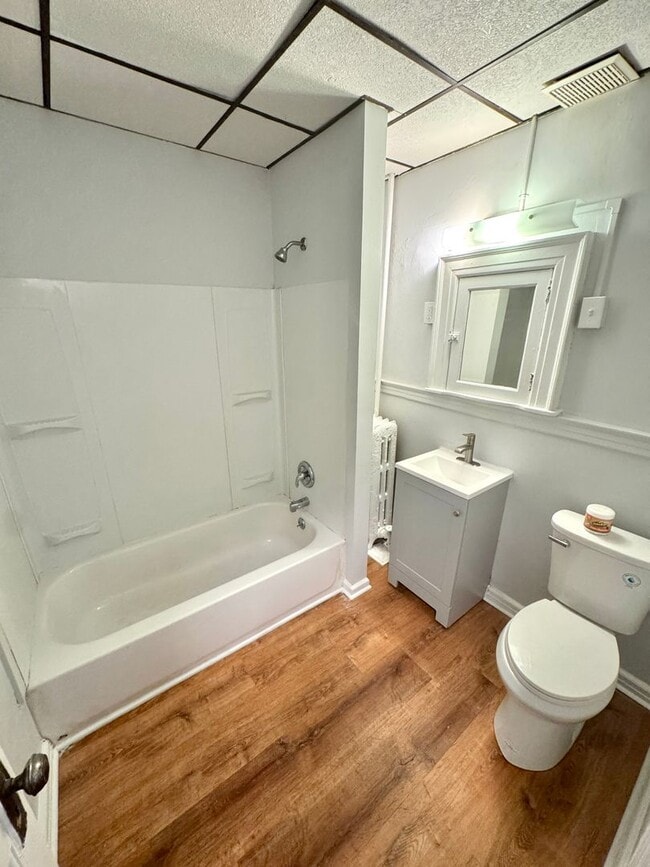 Building Photo - 1620-1/2 W Chew St