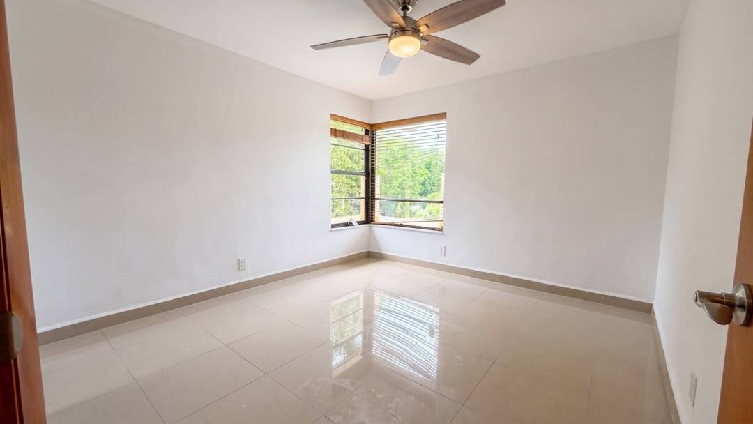 Building Photo - 5430 SW 25th Ave