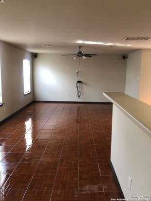 Building Photo - 2910 Candleside Dr