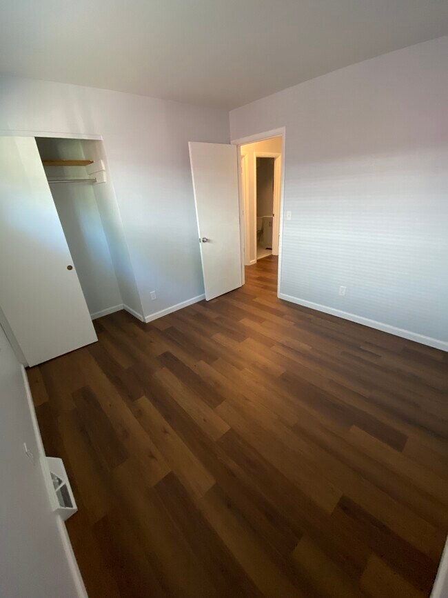 Building Photo - 1128 Lanette Dr