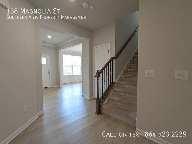 Building Photo - 138 Magnolia St
