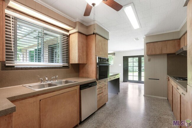 Building Photo - 10212 Gurney Rd