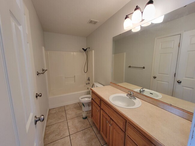 Building Photo - All brick 3 bedroom house