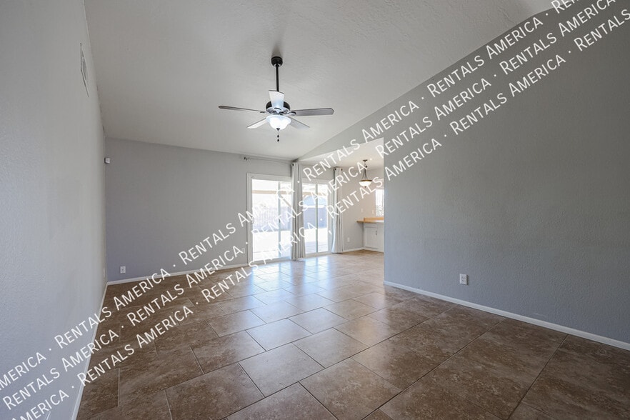 Building Photo - 1329 W Kristal Way