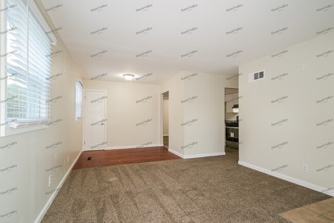 Building Photo - 1730 Mark Twain Dr