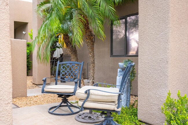 Building Photo - 28914 Desert Princess Dr