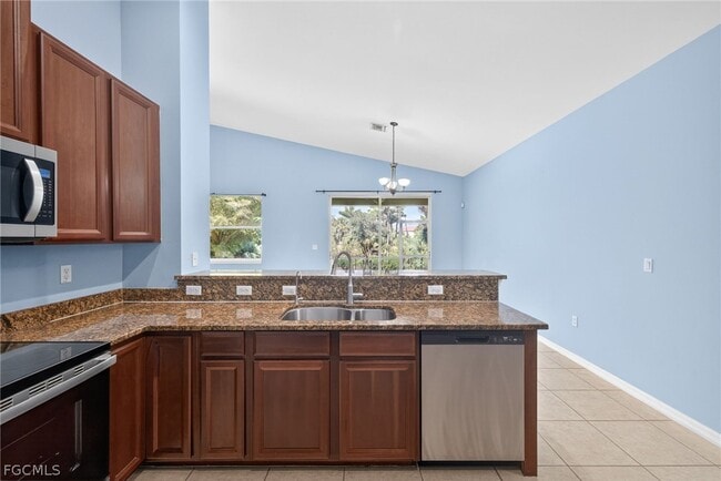 Building Photo - 8278 Sumner Ave