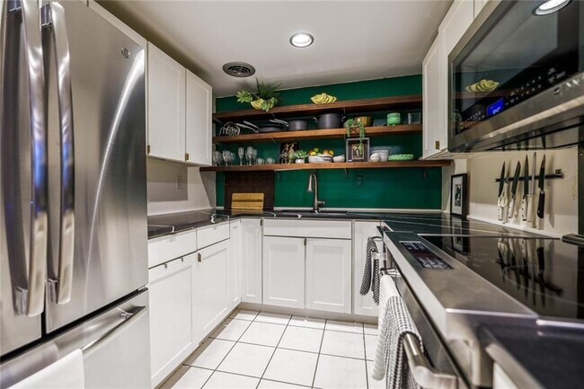 Building Photo - 130 26th St NW