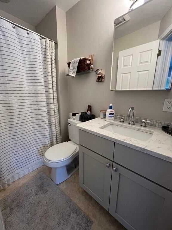 Building Photo - 12 Alpine St