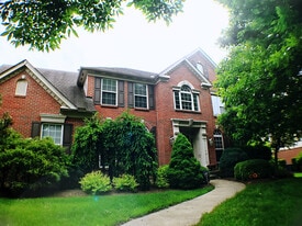 Outside look-Front-2019 - 1522 Heritage Lake Dr