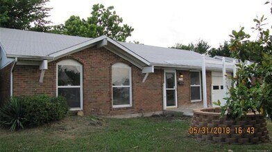 Building Photo - 4726 S 91st East Ave