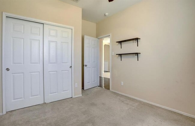 Building Photo - 347 Moonwalker Trail