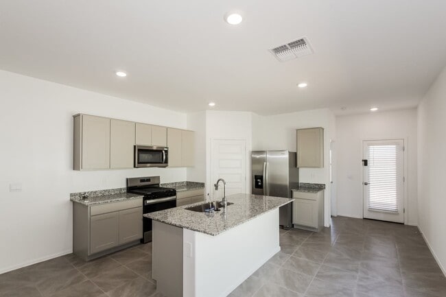 Building Photo - 7570 S Celina Wy