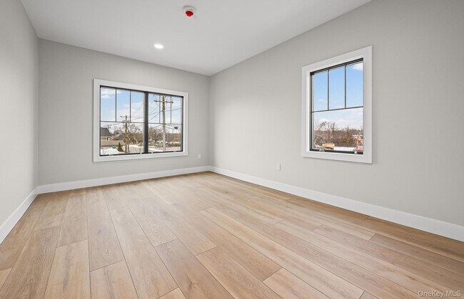 Building Photo - 80 Division St