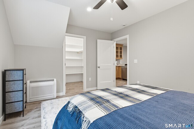 Building Photo - 88 Orcutt Dr