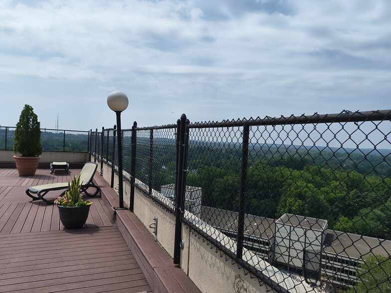 Sun Deck - 5500 Friendship Blvd