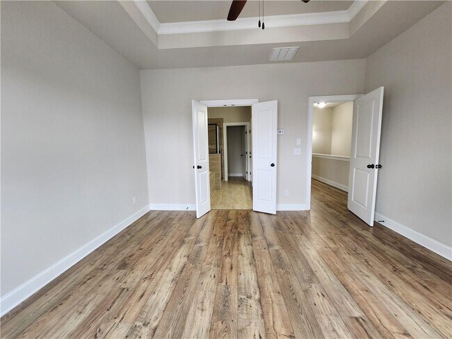 Building Photo - 1323 Faircrest Wy