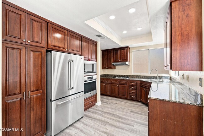Building Photo - 556 Myrtle Ct