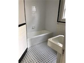 Building Photo - 5912 La Vista Dr