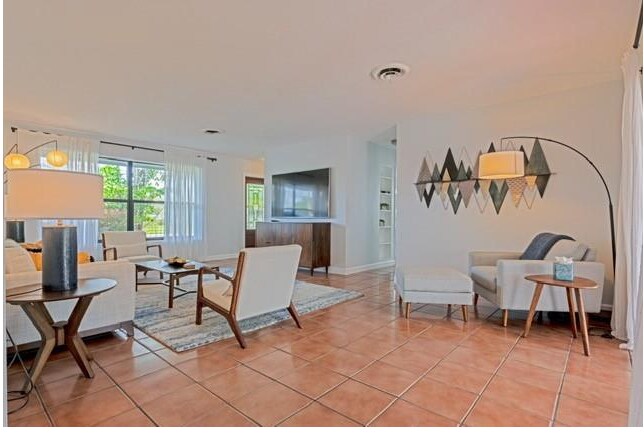 Building Photo - 1311 SW 56th Ave